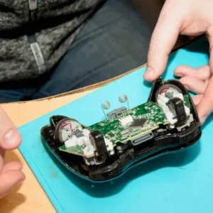 What Causes Xbox One Controller to Disconnect Frequently?