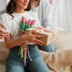 Are bags still a desired present for women?