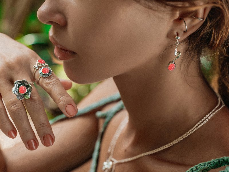 Rhodochrosite Jewelry: Your Normal Secret to Staying Smooth in a Difficult World